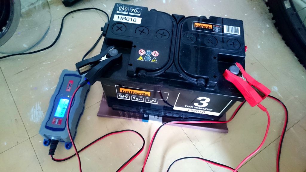 Купить автомобильное зарядное устройство для аккумулятора в ремонты-бмв.рф, Украине